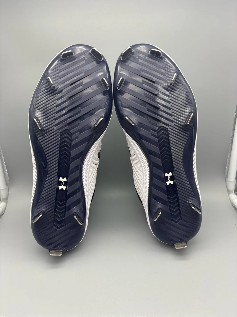 Under Armour | NEW! Glyde Fastpitch Softball Cleats - White Navy Blue ; Womens 8